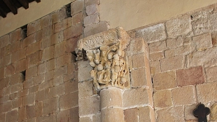 Capitel de la iglesia